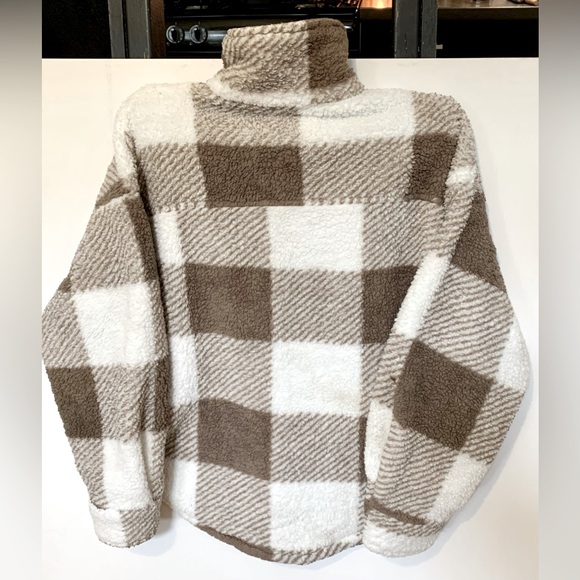 Le Lis Plaid Fleece Jacket - Picture 5 of 6